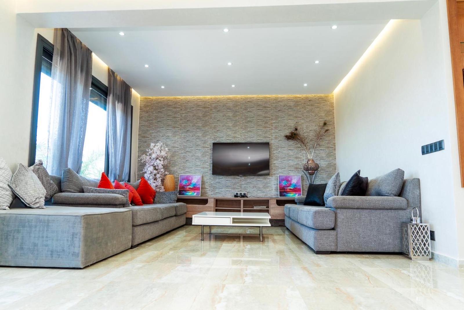 Luxury 3 Bedroom Panoramic Views In Hotspot With Fibre Optic Wifi And Netflix Tangier Exterior photo
